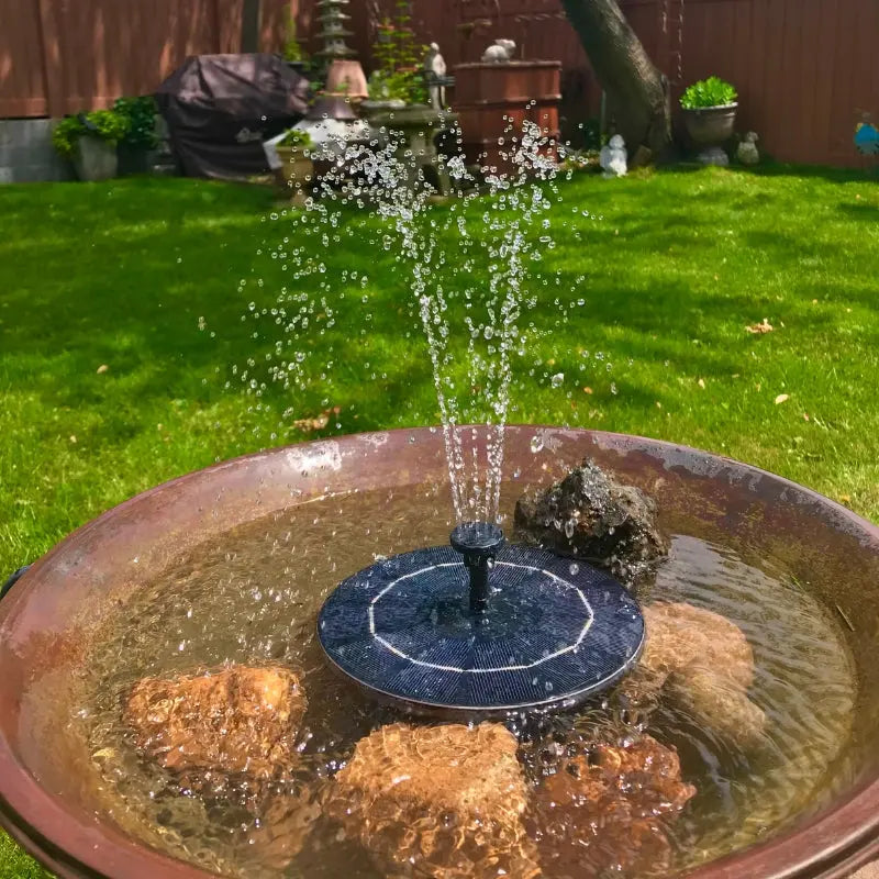 1+1 Gratis | SolarFlow™ Eleganter solarbetriebener Springbrunnen für stressfreie Schönheit