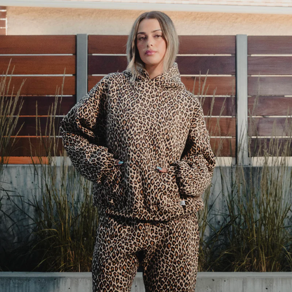 Elena | Unisex Kapuzenpulli mit Gepardenaufdruck