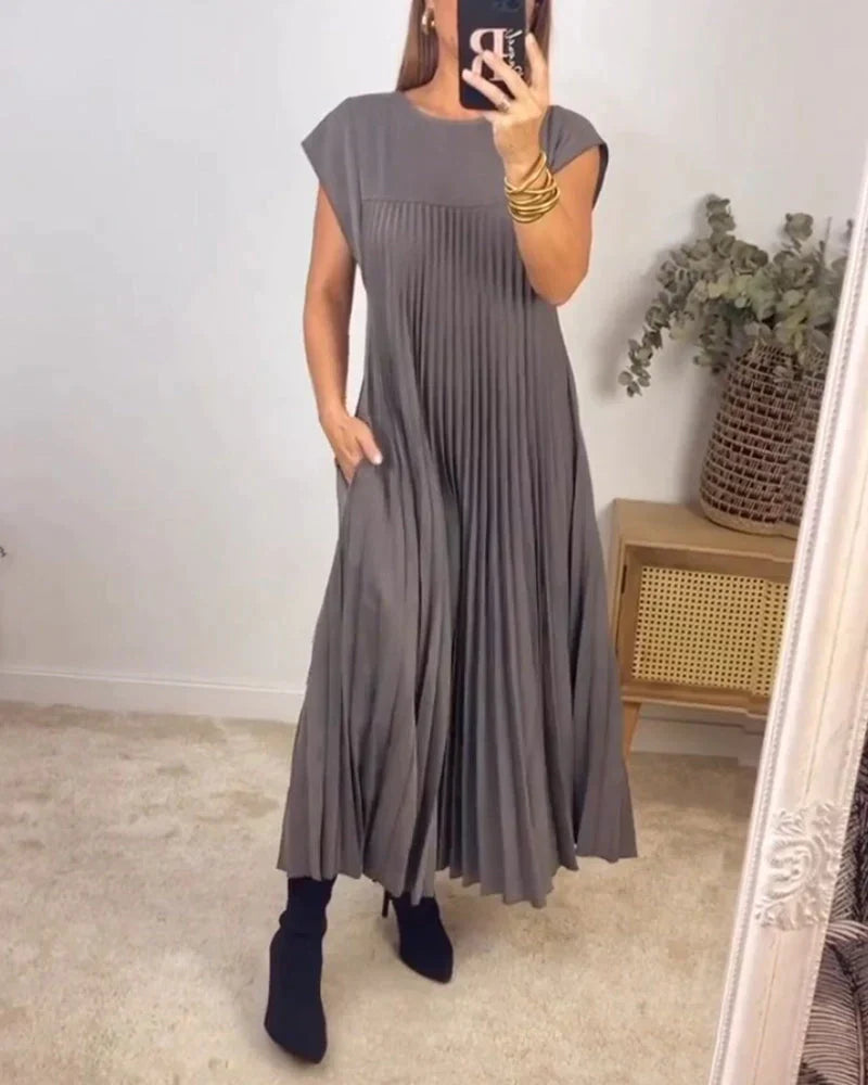 Aniyah™ - Ärmelloses Faltenkleid