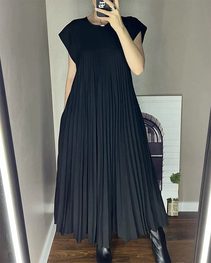 Aniyah™ - Ärmelloses Faltenkleid