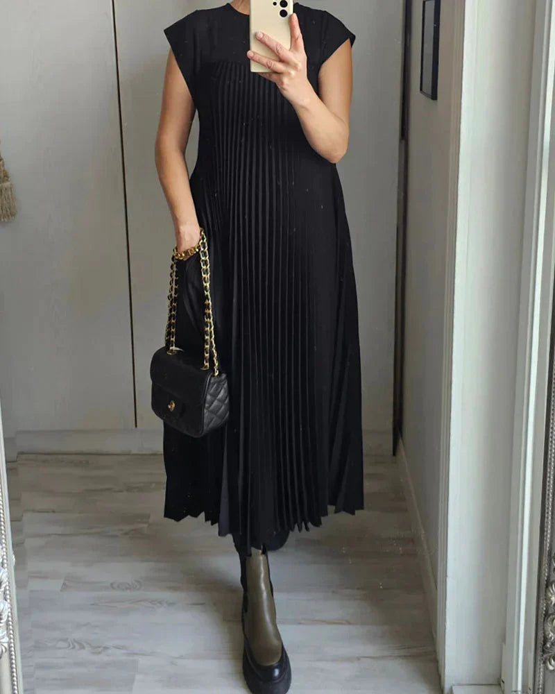 Aniyah™ - Ärmelloses Faltenkleid
