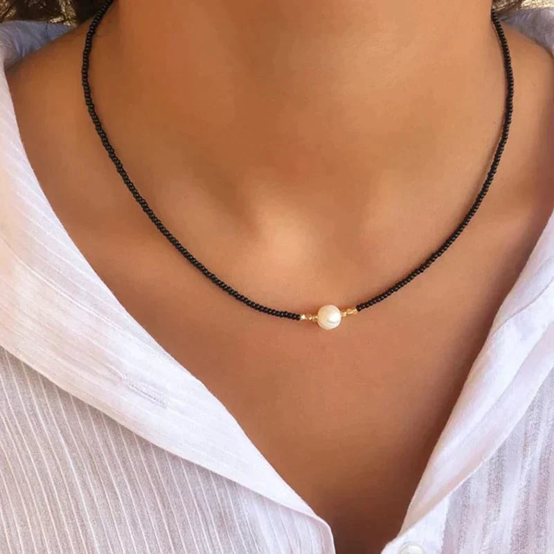 Perlen Halskette Damen handgefertigt | Süßwasserperlen Schmuck elegant | Zeitlose Damen Kette verstellbar