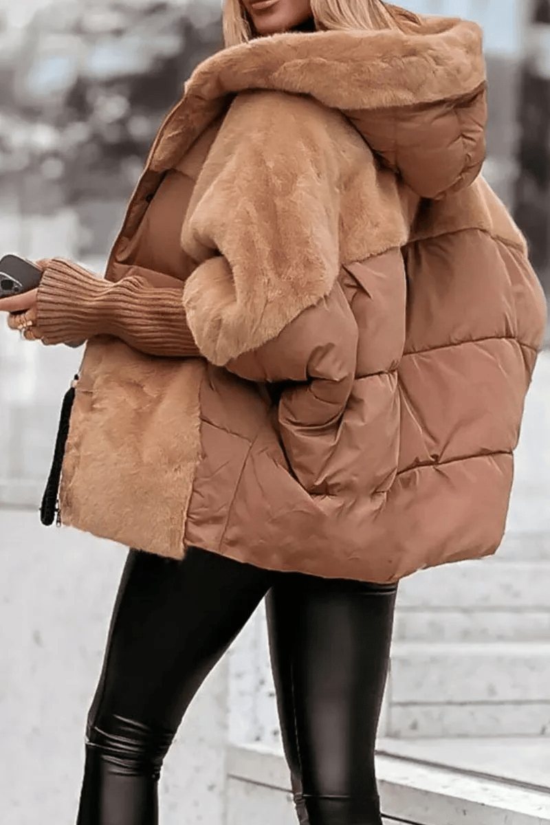 Damen Winterjacke | Gefütterte Steppjacke mit Fell-Details | Lockerer Schnitt & Warmes Innenfutter