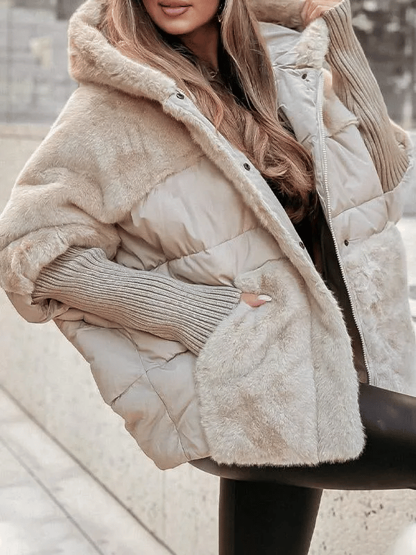 Damen Winterjacke | Gefütterte Steppjacke mit Fell-Details | Lockerer Schnitt & Warmes Innenfutter