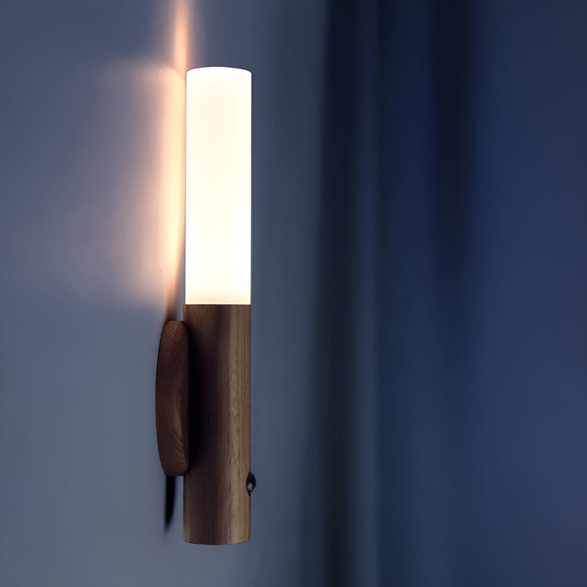Wandleuchte für innen mit Bewegungsmelder & Akku | Kabellose Lampe | NordLicht